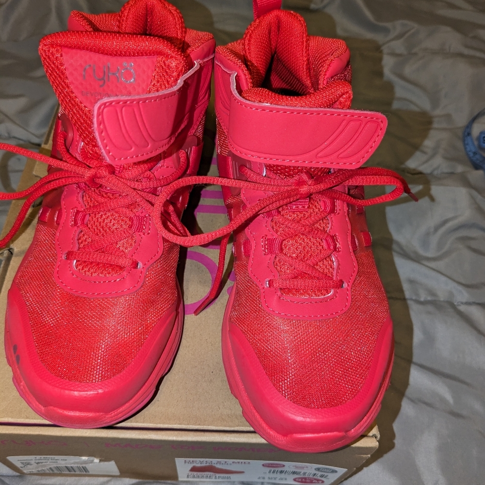 Ryka walking sneakers size 5.5 mid high top